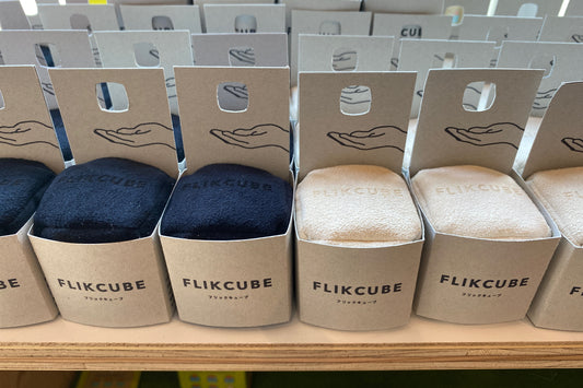 『FLIKCUBE』発売中です!